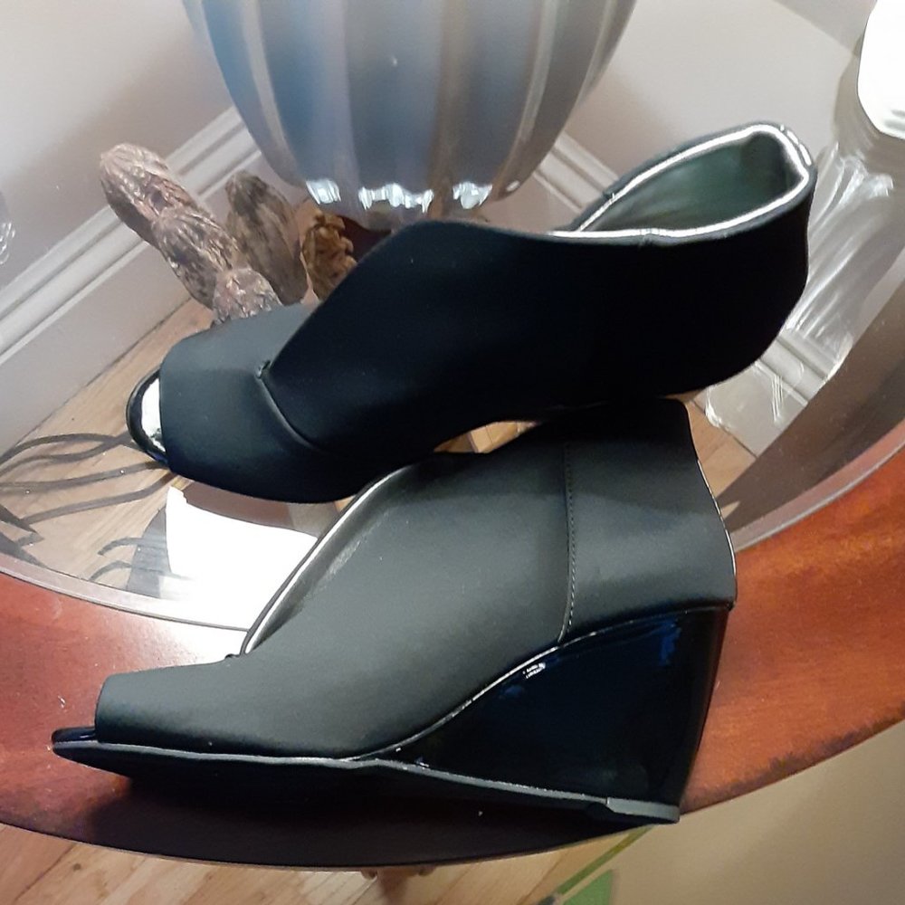 Bandolino Women's Shoes-Size 8
